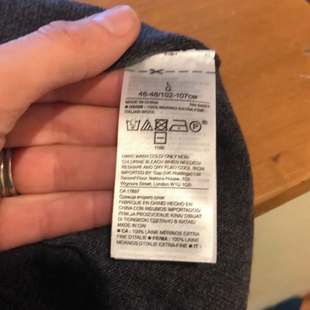 BANANA Republic Mens Italian Merino wool sweater